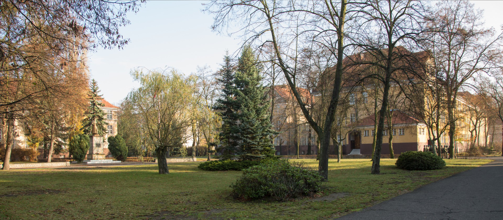 Koszary  - ul. Wojska Polskiego